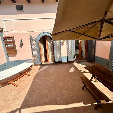 Capodimonte Guest house 2*