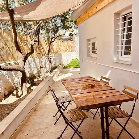Capodimonte Guest house 2*